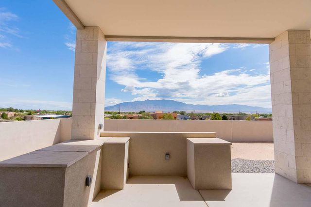 50 Calle Verde, Corrales, NM 87048