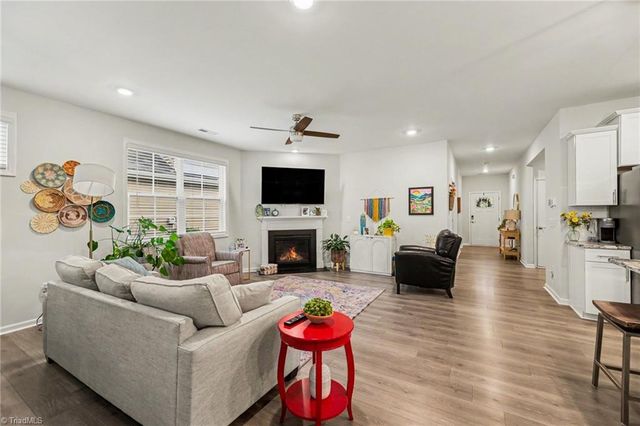 4520 Sapphire Court, Clemmons, NC 27012