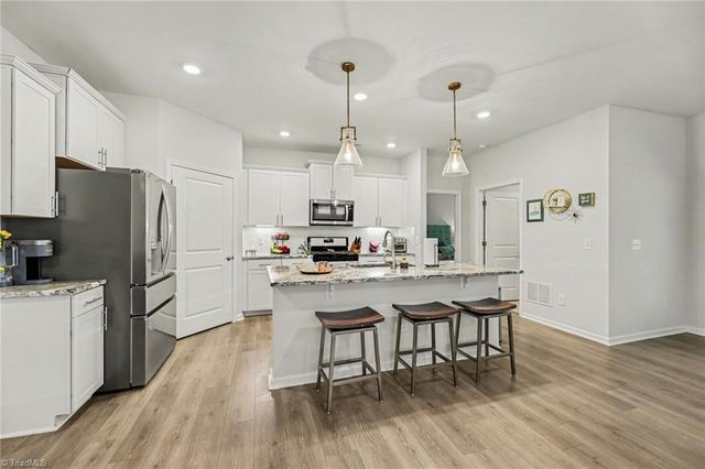 4520 Sapphire Court, Clemmons, NC 27012