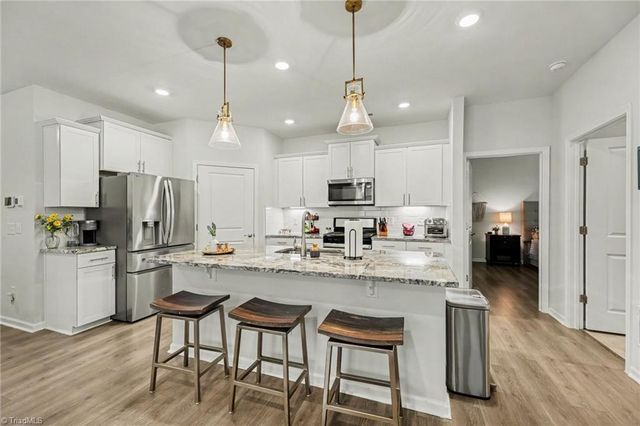 4520 Sapphire Court, Clemmons, NC 27012