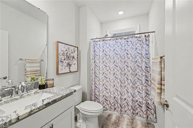 4520 Sapphire Court, Clemmons, NC 27012