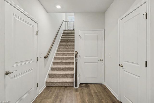 4520 Sapphire Court, Clemmons, NC 27012