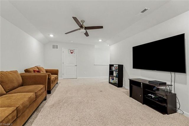 4520 Sapphire Court, Clemmons, NC 27012