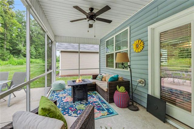 4520 Sapphire Court, Clemmons, NC 27012