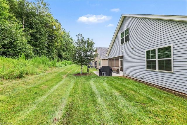 4520 Sapphire Court, Clemmons, NC 27012