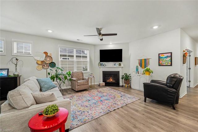 4520 Sapphire Court, Clemmons, NC 27012
