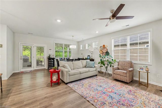 4520 Sapphire Court, Clemmons, NC 27012