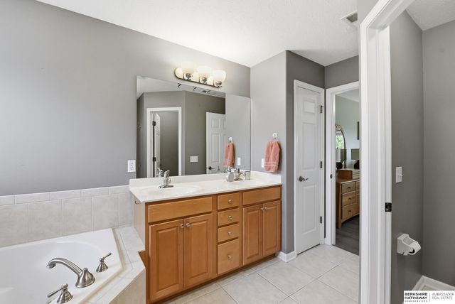 11309 Pebblebrooke Boulevard, Gretna, NE 68028