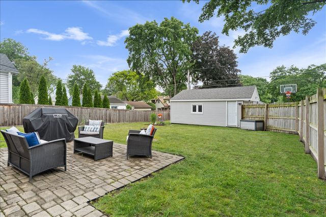 201 N Maple Street, Mount Prospect, IL 60056