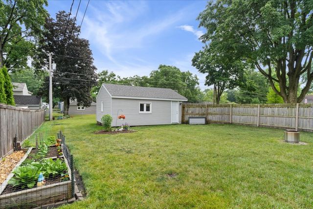 201 N Maple Street, Mount Prospect, IL 60056