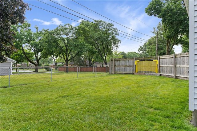 201 N Maple Street, Mount Prospect, IL 60056