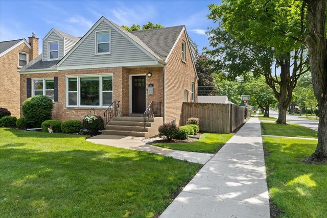 201 N Maple Street, Mount Prospect, IL 60056
