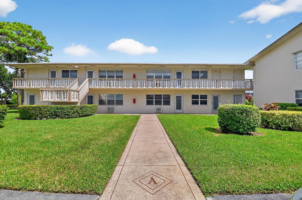 16 Waltham A, West Palm Beach, FL 33417