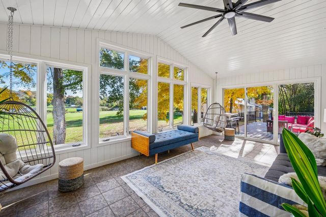 830 County Road 110 N, Mound, MN 55364