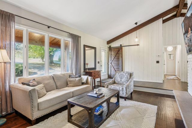 830 County Road 110 N, Mound, MN 55364