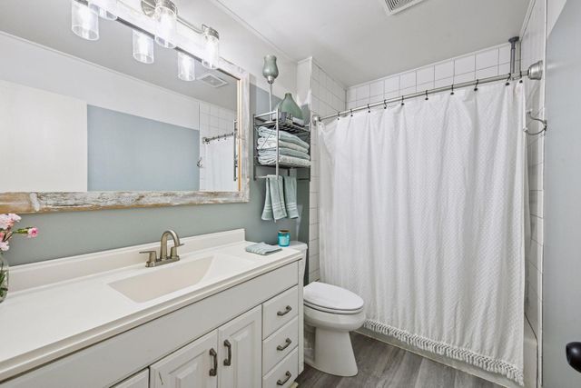 830 County Road 110 N, Mound, MN 55364