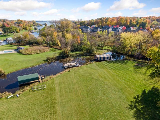 830 County Road 110 N, Mound, MN 55364