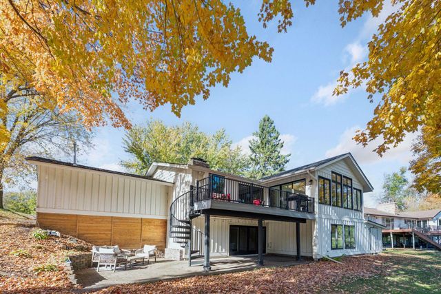 830 County Road 110 N, Mound, MN 55364