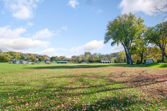 830 County Road 110 N, Mound, MN 55364