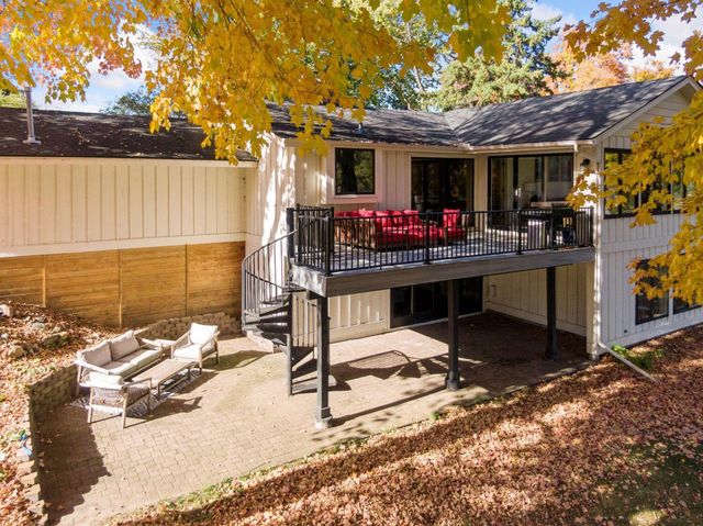 830 County Road 110 N, Mound, MN 55364