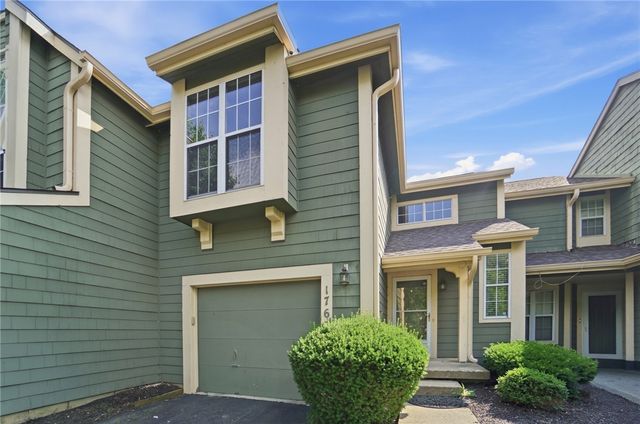 176 Queens Crossing 158, Washington Twp, OH 45458