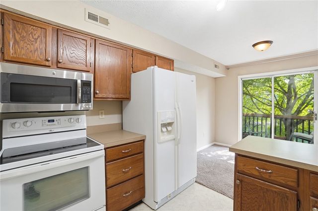 176 Queens Crossing 158, Washington Twp, OH 45458