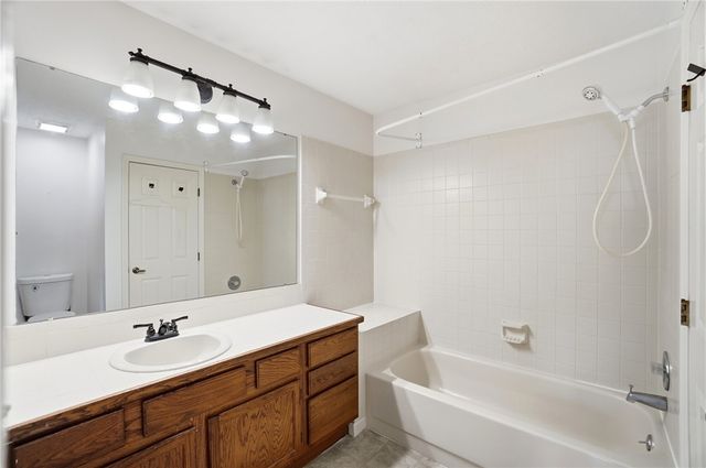 176 Queens Crossing 158, Washington Twp, OH 45458