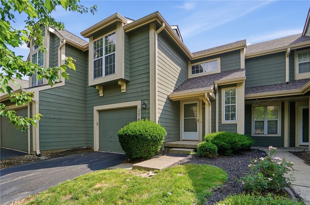 176 Queens Crossing 158, Washington Twp, OH 45458