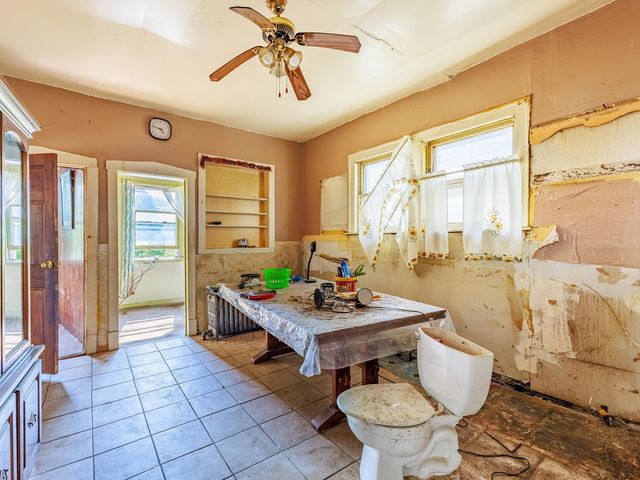 5225 S Wood Street, Chicago, IL 60609