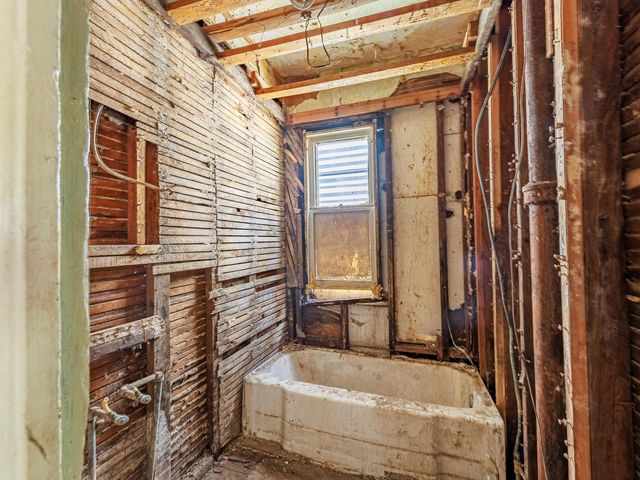 5225 S Wood Street, Chicago, IL 60609