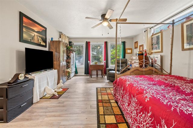 10135 NW 25TH PLACE, Gainesville, FL 32606