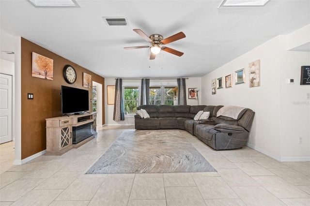 10135 NW 25TH PLACE, Gainesville, FL 32606