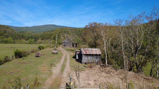 6402 Potts Creek RD, Covington, VA 24426