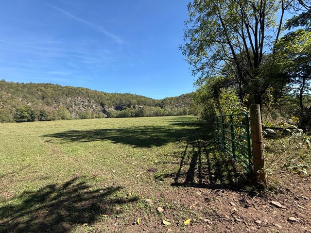 6402 Potts Creek RD, Covington, VA 24426