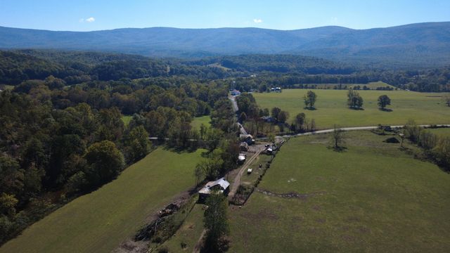 6402 Potts Creek RD, Covington, VA 24426