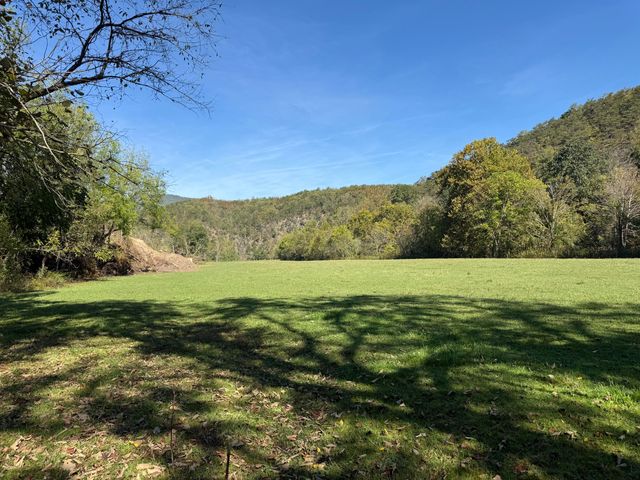 6402 Potts Creek RD, Covington, VA 24426