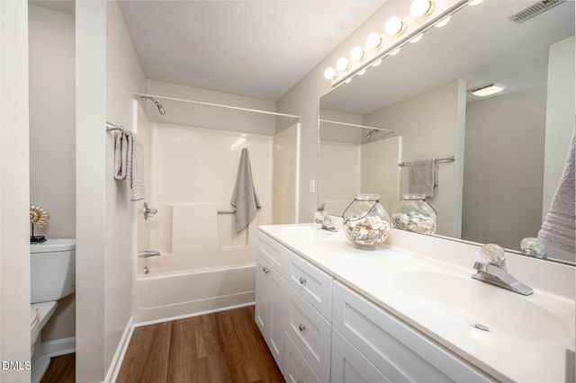 104 Duchess Lane, Chapel Hill, NC 27517