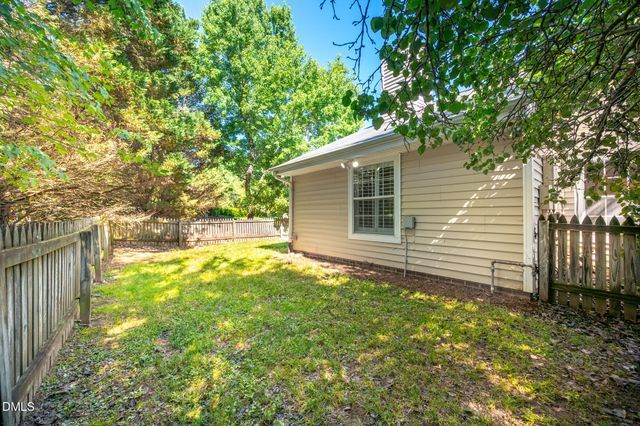 104 Duchess Lane, Chapel Hill, NC 27517