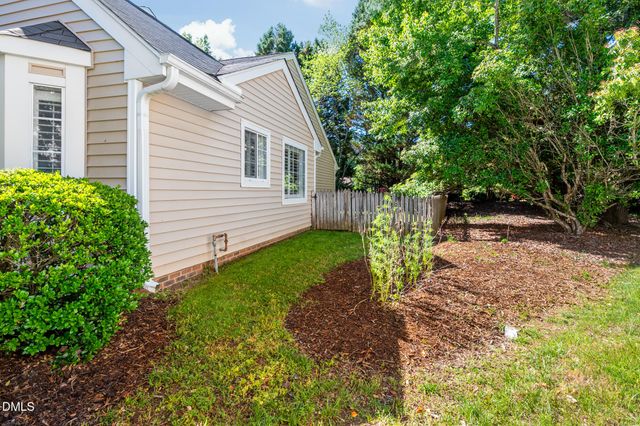104 Duchess Lane, Chapel Hill, NC 27517