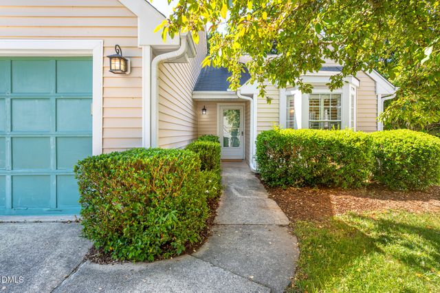 104 Duchess Lane, Chapel Hill, NC 27517