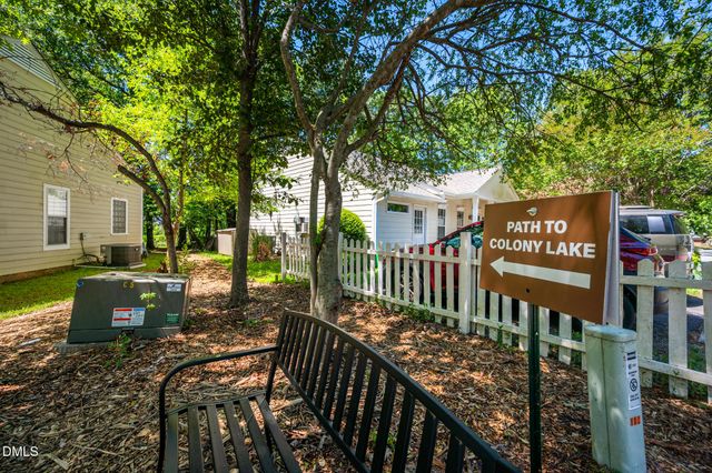 104 Duchess Lane, Chapel Hill, NC 27517