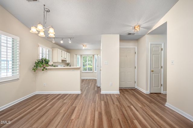 104 Duchess Lane, Chapel Hill, NC 27517