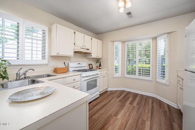 104 Duchess Lane, Chapel Hill, NC 27517