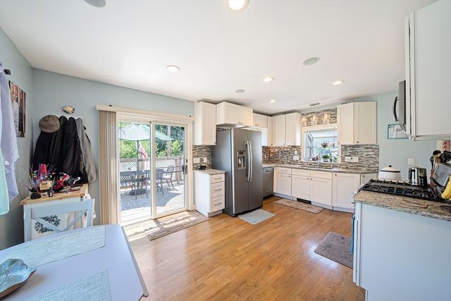 16 Pequot Rd, Weymouth, MA 02191
