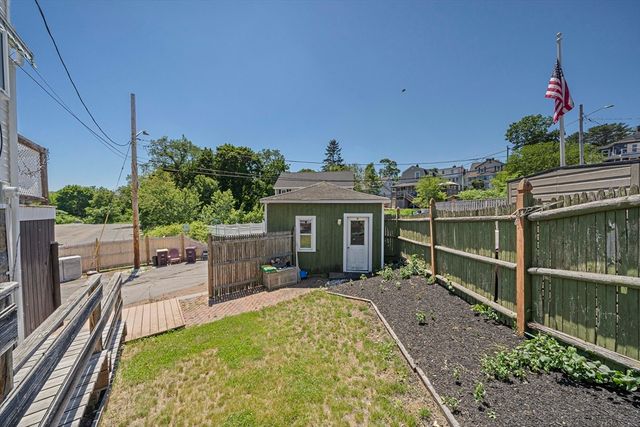 16 Pequot Rd, Weymouth, MA 02191