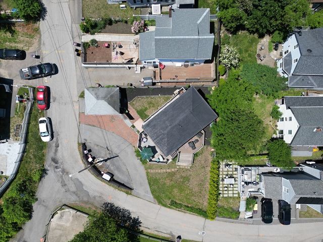 16 Pequot Rd, Weymouth, MA 02191