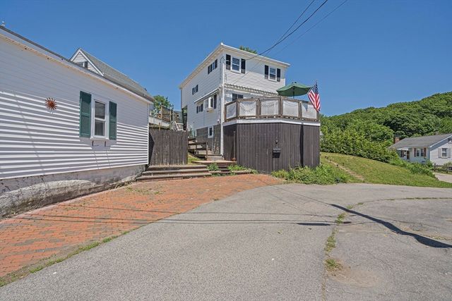 16 Pequot Rd, Weymouth, MA 02191