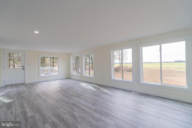 32901 MOUNT PLEASANT RD, Laurel, DE 19956