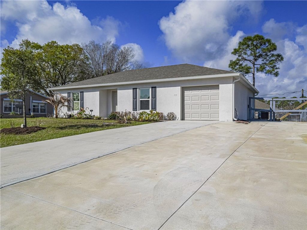 358 Benschop Street, Sebastian, FL 32958