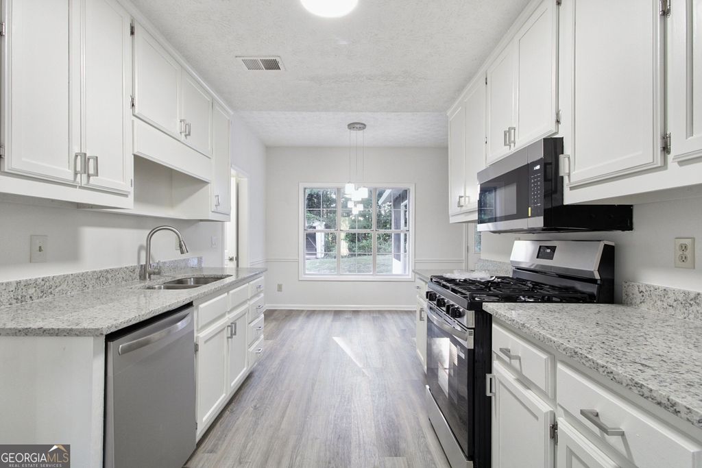 6833 Sarah Jane Lane, Riverdale, GA 30296 — photo 2